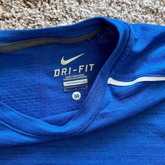 Mens Nike dry fit top - M - Picture 2 of 3